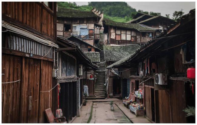 摩根大通分析师警告称美股出现互联网泡沫式的市场集中 前10大股票所占份额正接近2000年的历史峰值